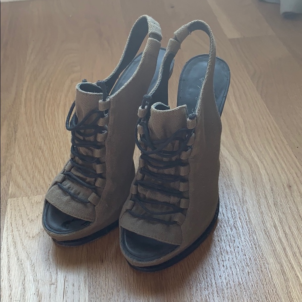 Elizabeth and James Heeled Lace-Up Booties